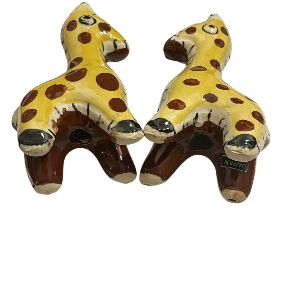 Vintage Hand-Painted Ceramic Giraffe Salt & Pepper Shakers Set Made In Japan